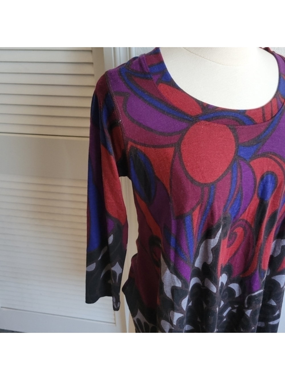 Premise Paisley Border Purple Sharkbite Top Size S - Picture 2 of 6
